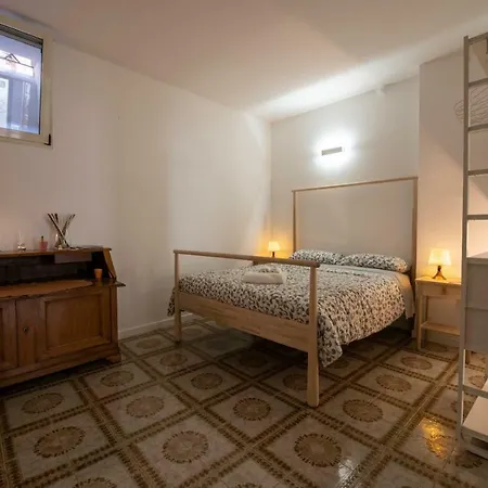 Lombard Lair -